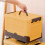 Bac de rangement empilable avec couvercle jaune 10 L 1