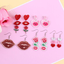 Oorbellen set voor Valentijnsdag voor dames: acryl hartjes