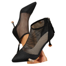 Damen-Stiefeletten mit spitzer Zehenpartie und Stilettoabsatz, verziert mit Strasssteinen