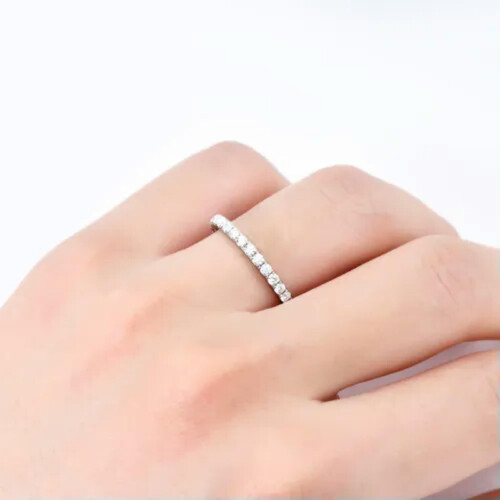 Stříbrný prsten Moissanite Eternity Band 2mm 1