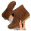 Botas femininas marrons de cano curto com borla, bico redondo e sola plana. 5