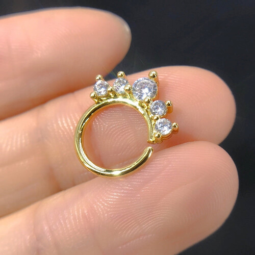 Argola de nariz em titânio com microzircônia cúbica 1