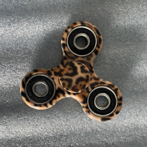 (Light Green 2)Hello Kitty Camouflage Pattern Fidget Spinner Metal Decompression Gift Toys 2