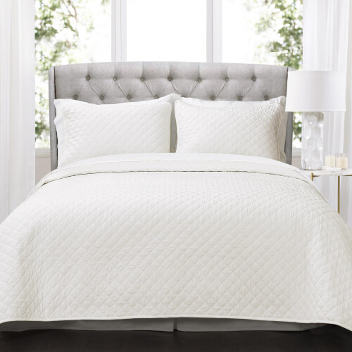 Lush Decor Quilt Diamond Pattern Solid 3 Piece Oversized Bedding Blanket Bedspread Set, Cotton, White, King