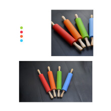 (green) Wooden Handle Mini Rolling Pin Non-Stick Silicone Pizza Pastry Dough Roller