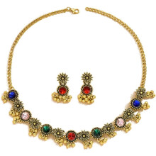 Sada šperkov Daisy, náušnice so strapcami, náhrdelník Choker