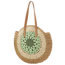 Grüne Strandtasche aus Stroh, ideal für den Damenurlaub