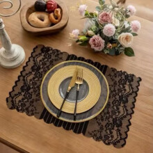 Halloween tafelloper en placemats van kant in Franse stijl