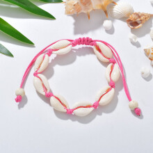 Braccialetto regolabile rosa fatto a mano con conchiglie