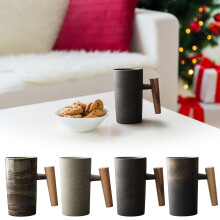 Tasse à café artisanale en céramique avec poignée en bois et poignée en grès vintage