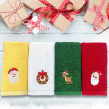 Ensemble de 4 serviettes de Noël brodées pour les fêtes