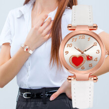 Women's Quartz Analog Watch Leather Strap Round Case