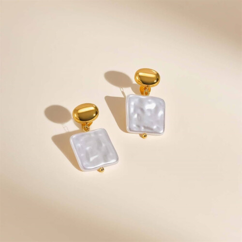 Øreringe i rustfrit stål med hjerteformede perler til kvinder 2