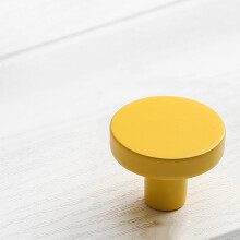 Boutons de cuisine ronds et poignées de tiroir ergonomiques à un seul trou