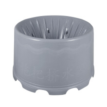 Cestello in plastica per strizzare il mocio con foro di drenaggio.