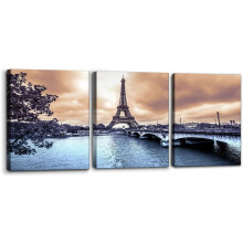 Tableau sur toile représentant un paysage urbain de Paris avec la Tour Eiffel et la tempête.