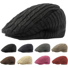 Bonnet gavroche d'hiver en tricot épais avec cache-oreilles, style vintage.