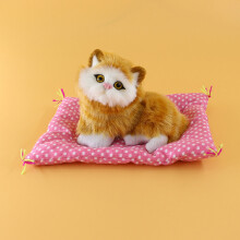 Peluche interattivo e realistico di un gatto con pulsante sonoro "miagolio".