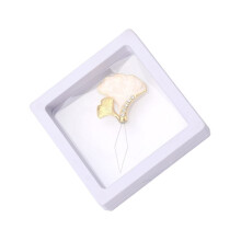Leaf-shaped needle threader for hand sewing, 1 piece