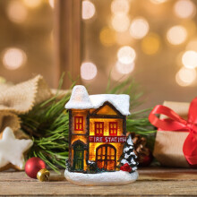 Maison de village de Noël en résine avec lumières LED blanc chaud