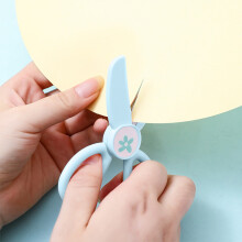 Colorful Round-Tip Safety Scissors Plastic Ergonomic 1 Pair