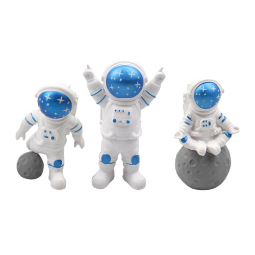 Astronaut Figurines Cake Topper Set 3 Pieces 1