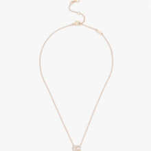 Collar con colgante C de pavé para mujer en oro rosa, joyería elegante y moderna para uso diario y regalos.