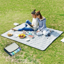 600D Waterproof Oxford Foldable Outdoor Beach Camping Mat Picnic Blanket, 150 x 150 cm, Random Color Delivery