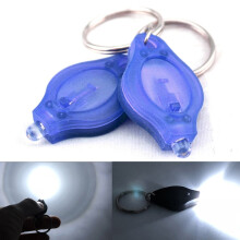 Mini-Taschenlampe am Schlüsselanhänger (blau) – wird im 2er-Set verkauft.