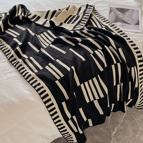 Abstract Wind Pattern Knitted Wool Throw Blanket 27.539.4
