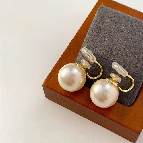 Non-Piercing Ear Clip Women's Minimalist Pearl-Style 2