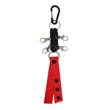 (black with red) Regulowany plastikowy uchwyt na pompony do plecaka cheerleaderki w kolorze czarnym z czerwonym