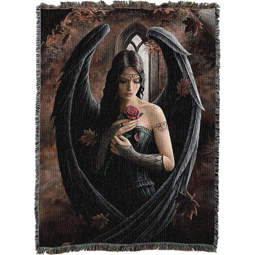 Manta Angel Rose em algodão tecido por Anne Stokes, 183 x 137 cm (72 x 54 polegadas). 1