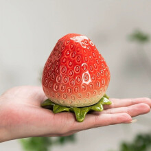 Strawberry Tea Pot Ceramic Sealed Storage Pot