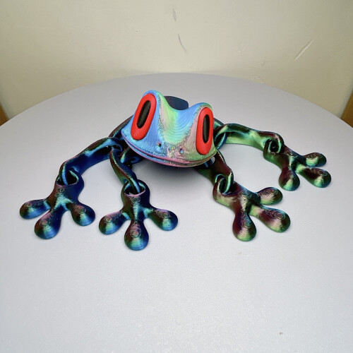 3D Printed Frog Fridge Magnet with Movable Joints