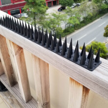 Bird Spikes Black Weather-Resistant 17.72 Inch