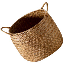 Panier à linge tressé pour composition florale de bureau