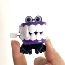 (Purple Sharp Teeth)Colorful Plastic Wind Up Walking Chattering Teeth Toys With Eyes Toys Educational
