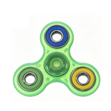 (Green)Giroscopio de mano 3D verde brillante en la oscuridad Tri spinner juguete de enfoque juego para adultos