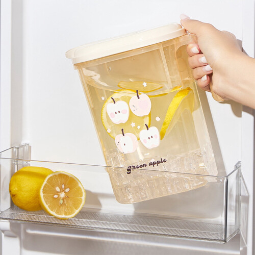 Insulated Plastic Pitcher with Lid 1.5L Heat Resistant 1