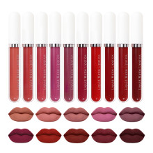 Mehrfarbiger Lippenstift mit mattem Finish und wasserfestem