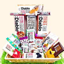 GuiltFree Sugar Free Luxury Gift Hamper - No Added Sugar Snacks Selection Box with Chocolate, Cookies, Wafers, Sweets, 18 Piece Diabetic Friendly