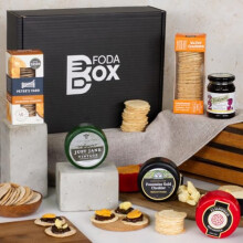 Cheese & Crackers Gift Set | 6 Items - 3 Artisan Cheeses, 2 Gourmet Crackers & Onion Marmalade | Premium Cheese Hamper Gift Set for Couples, Special