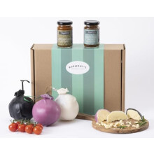 Shorrocks Lancashire Cheese Bomb & Chutney Gift Hamper - Three x 230g Cheese Bombs - Traditional, Red Onion, Vintage Gold Bomb & Chutneys - Hamper