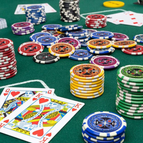 Poker Chip Set, 300 Chips, Aluminum Case - Texas Hold'em