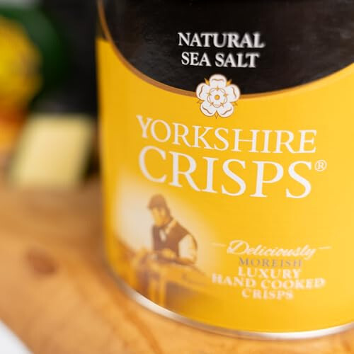 Luxury Cheese and Wine Gift Set | With Crackers, Crisps, Chocolate, Chutney and Snackingham 2