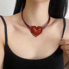 Collar con colgante de corazón, dije de cuero sintético, accesorio de cadena para clavícula para mujeres y niñas, joyería de moda