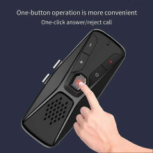 Draadloze autokit met handsfree speakerphone, automatische verbinding, spraakassistentie, zonneklepclip en automatische uitschakeling.