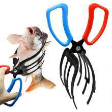 Pince à poisson, outil de pêche en métal avec poignée de verrouillage pour une manipulation sûre des prises.