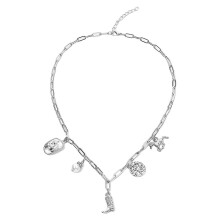 Etnisch geïnspireerde ketting met cowboyhoed en -laarsje als bedeltje, perfect voor festivals en feestjes. Verstelbare lengte.